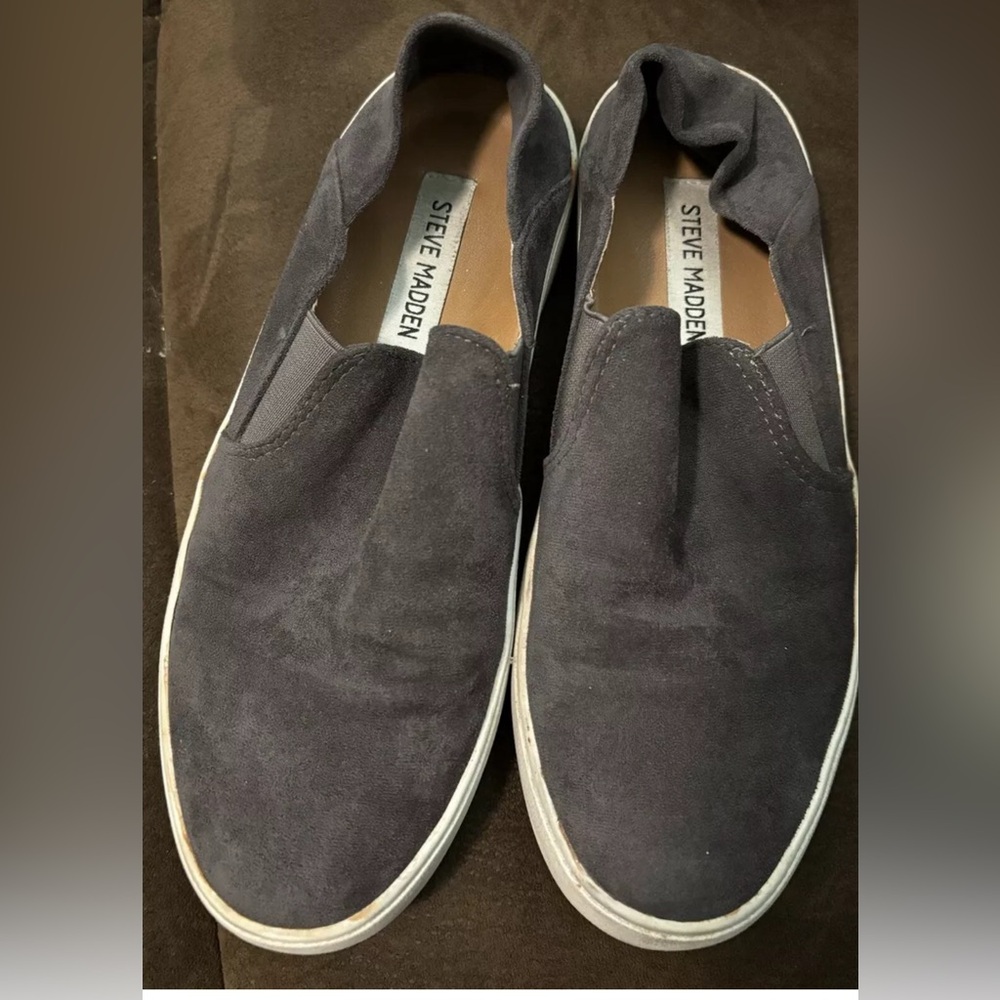 Steve Madden Womens Gray Faux Suede Slip On Sneakers size 7.5